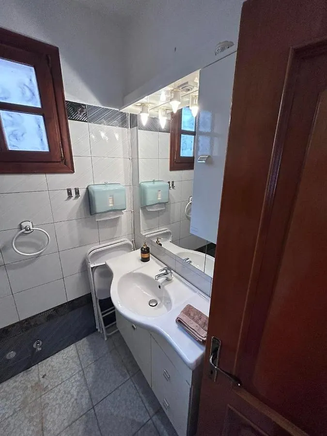 Ano Poli Studios 1 Thessaloniki Apartment